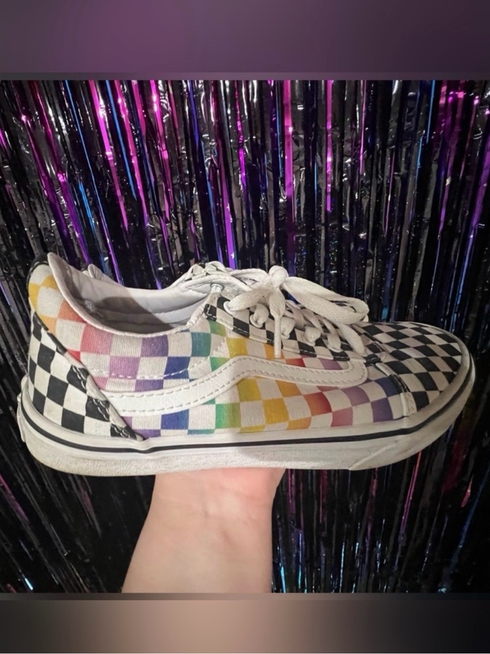 Big kids vans size 6 is equivalent to women’s 7 1/2